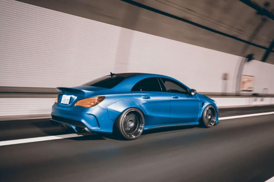  Mercedes-Benz CLA-Class by Liberty Walk 2015 года  (фото 4 из 14)